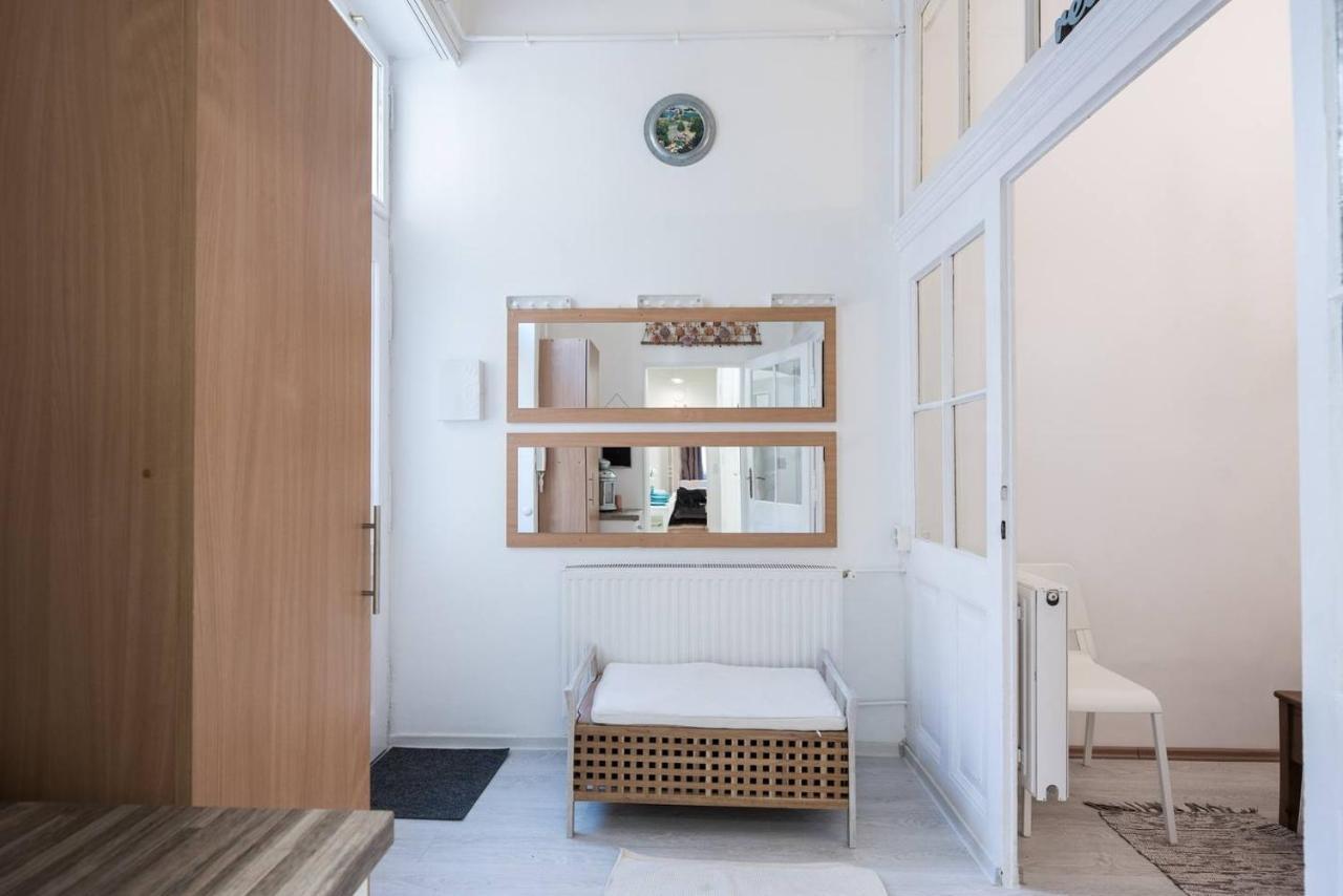 Cosy And Central Apartment With 4 Bedrooms And A/C Budapest Exteriör bild