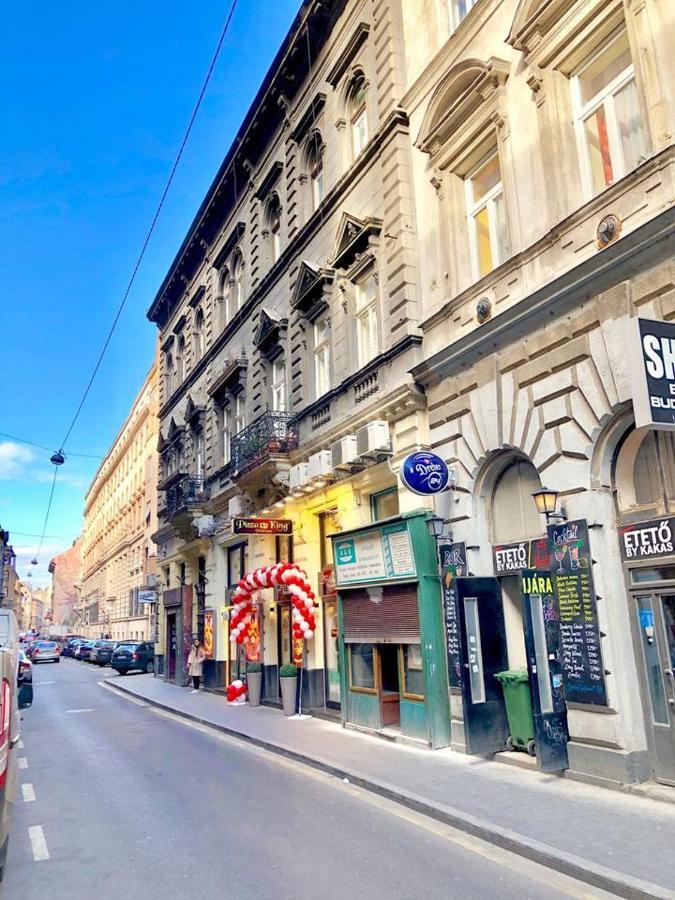 Cosy And Central Apartment With 4 Bedrooms And A/C Budapest Exteriör bild