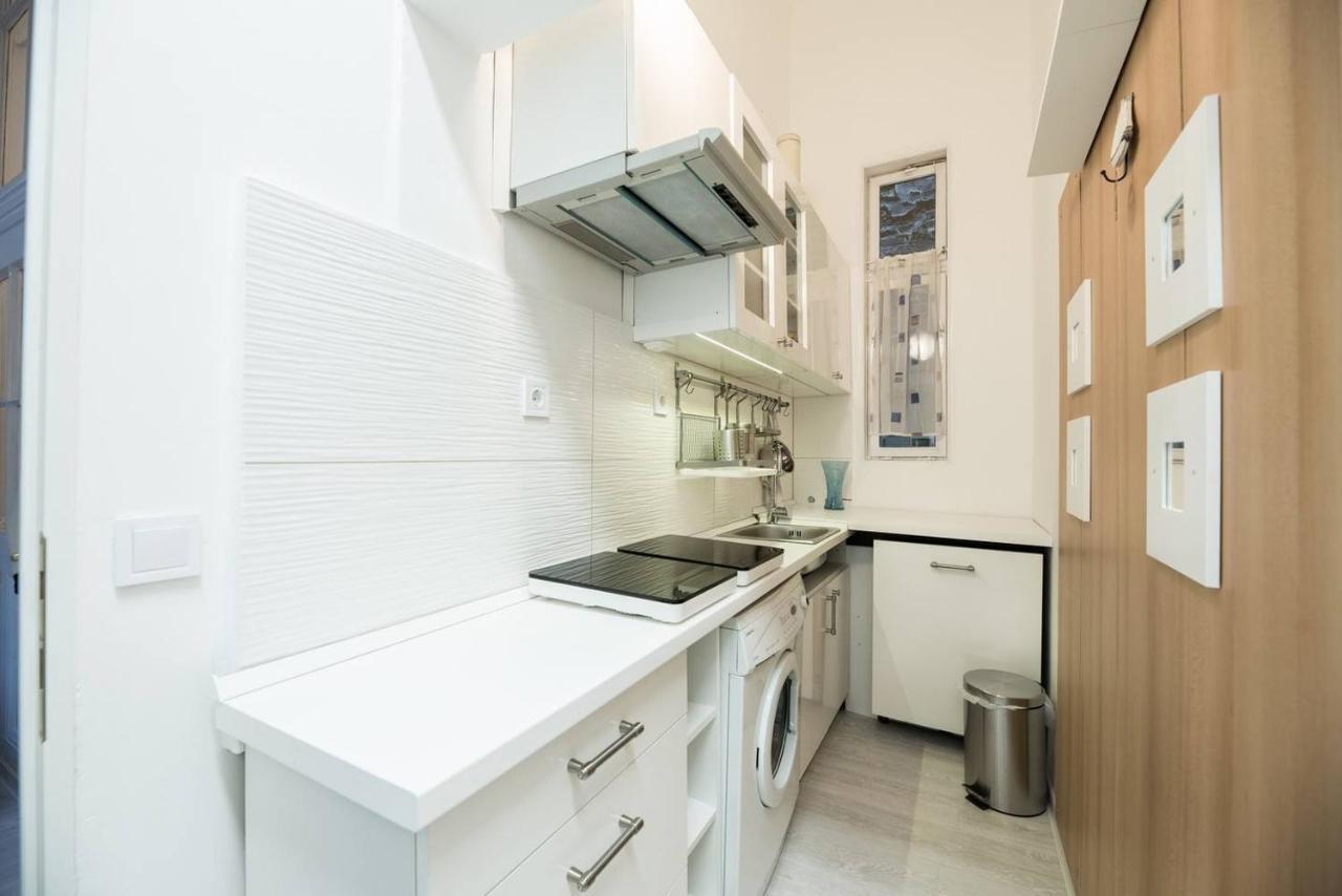 Cosy And Central Apartment With 4 Bedrooms And A/C Budapest Exteriör bild