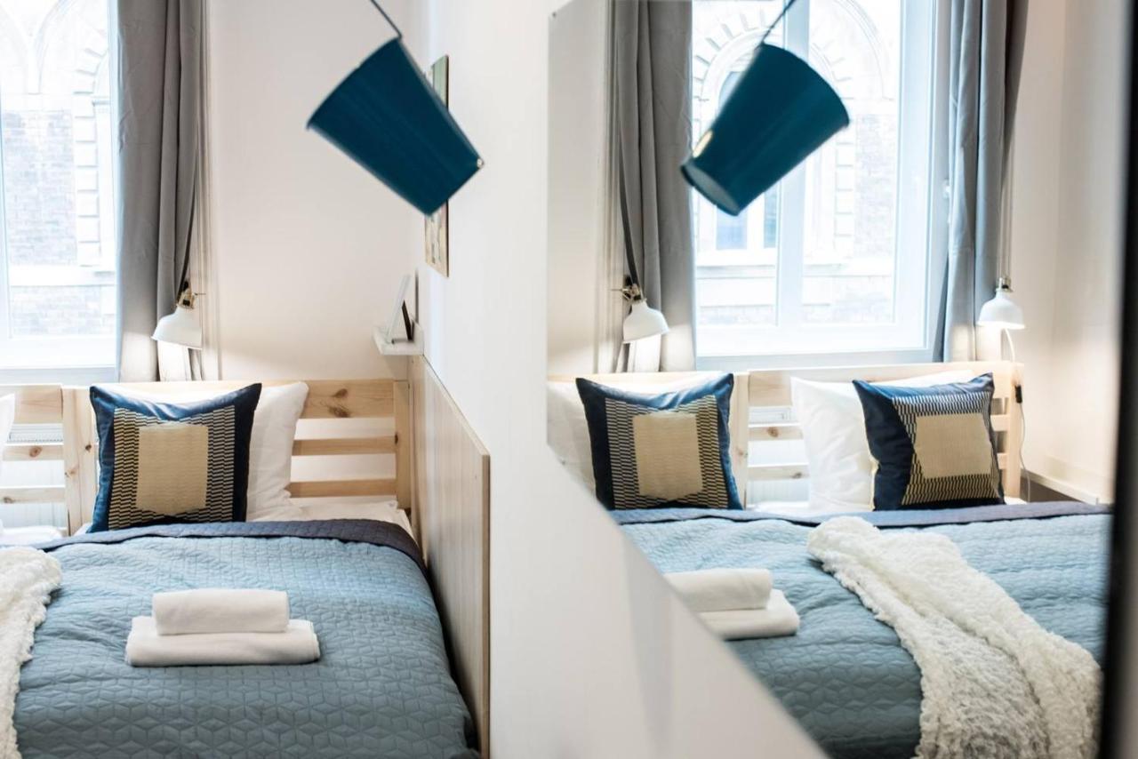Cosy And Central Apartment With 4 Bedrooms And A/C Budapest Exteriör bild